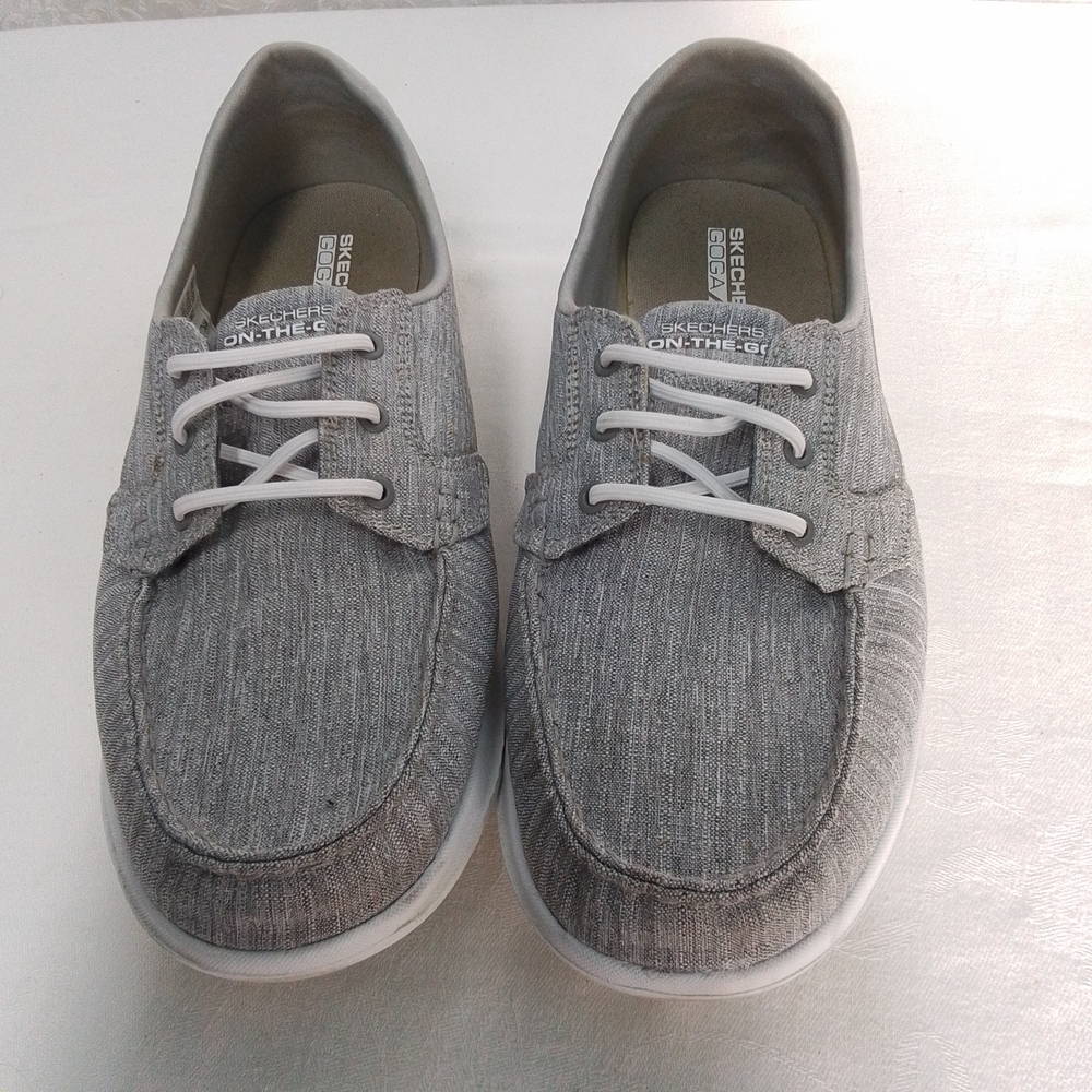 Skechers women's light gray textile slip on shoes with elastic laces size 9